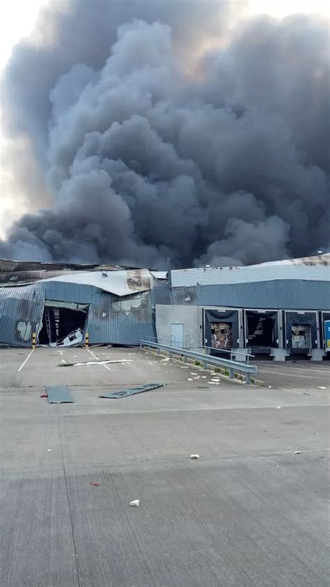 hermes cannock|Cannock fire devastation as Hermes lorries at Super Smart .